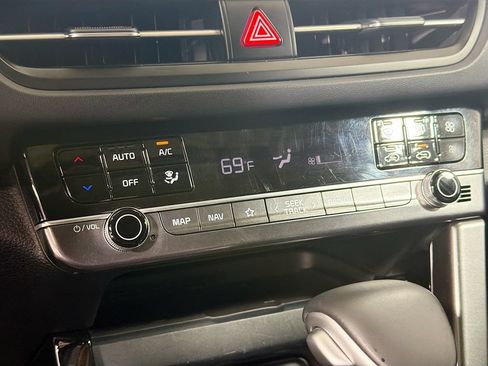 Used 2024 Kia Seltos SX w/ SX Sunroof Package AWD/4WD image 17