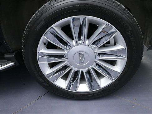 Used 2016 Cadillac Escalade Luxury image 14