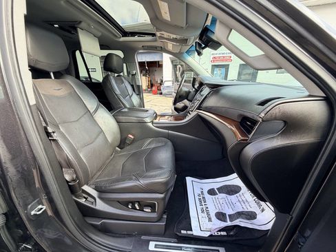 Used 2015 Cadillac Escalade Premium image 64