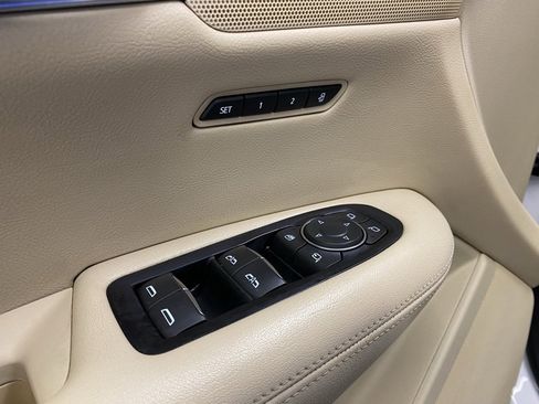 Used 2019 Cadillac XT5 Premium Luxury image 19