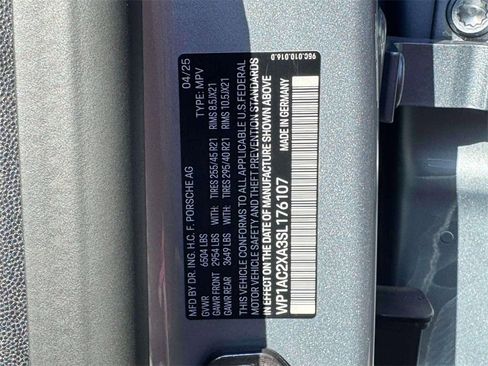 New 2025 Porsche Macan Turbo Electric AWD/4WD image 32