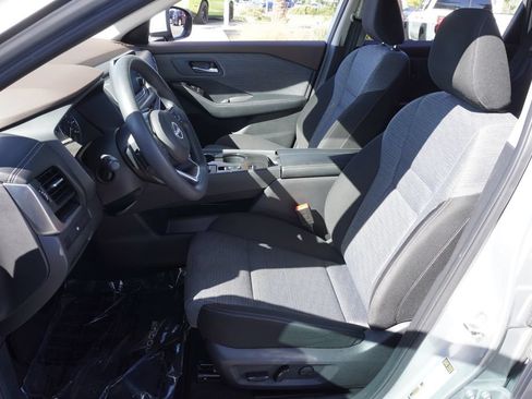 Certified 2023 Nissan Rogue SV FWD image 13