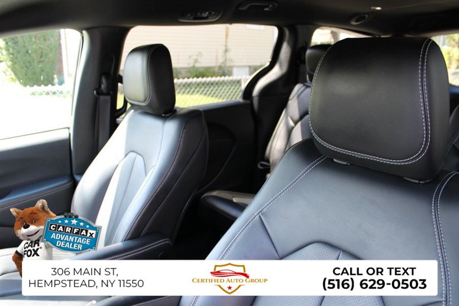 Used 2025 Chrysler Pacifica Select FWD image 9