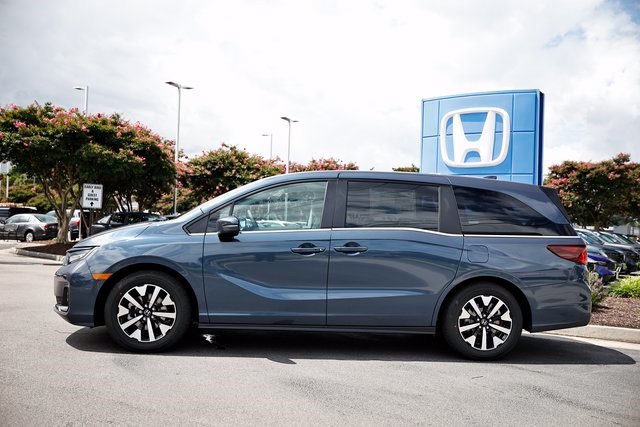 New 2027 Honda Odyssey Touring image 4