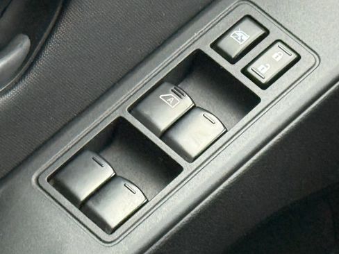 Used 2022 Nissan Frontier S w/ Technology Package image 31