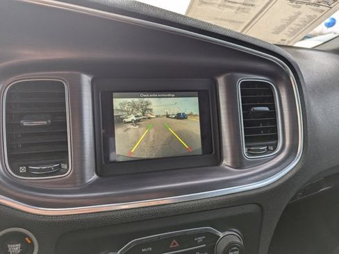 Used 2018 Dodge Charger SXT image 14