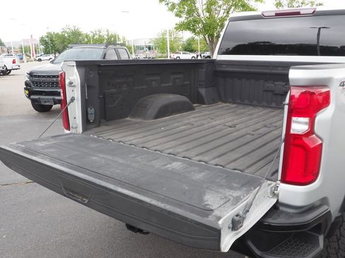Used 2021 Chevrolet Silverado 2500 Custom w/ Custom Value Package AWD/4WD image 18