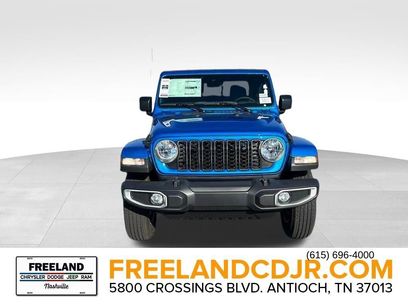 New 2024 Jeep Gladiator Sport w/ Dual Top Group