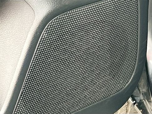 Used 2022 Toyota Tacoma SR image 18