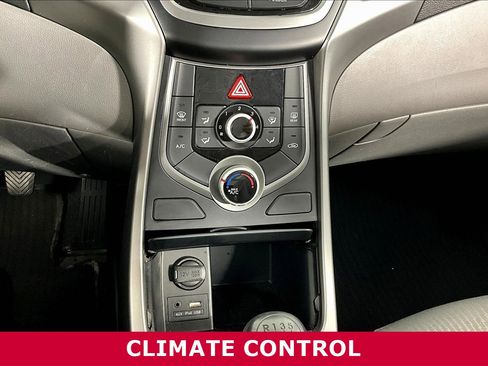 Used 2016 Hyundai Elantra SE FWD image 13