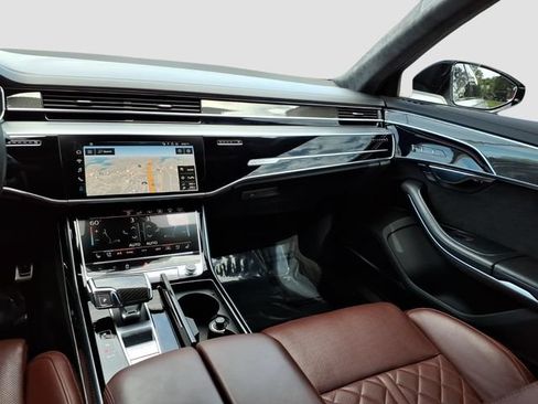 Used 2020 Audi S8 L AWD/4WD image 32