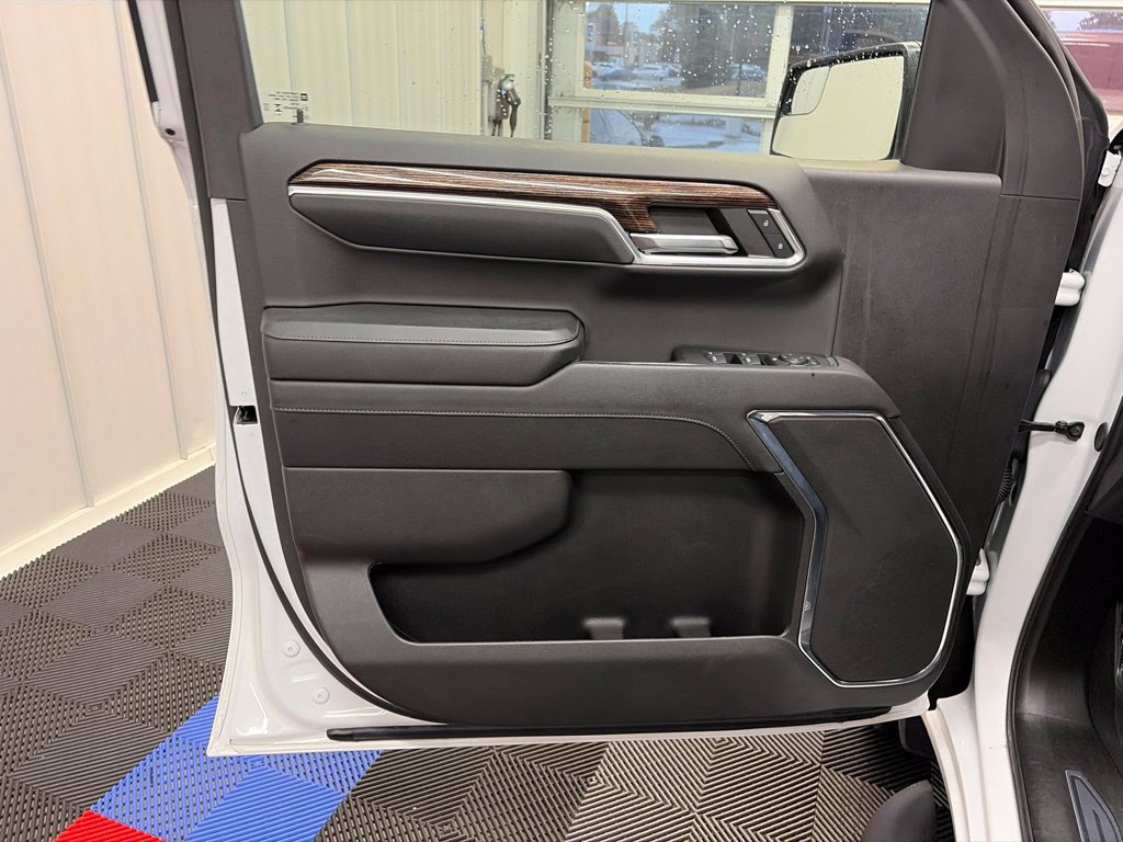 Used 2024 GMC Sierra 1500 Elevation AWD/4WD image 11
