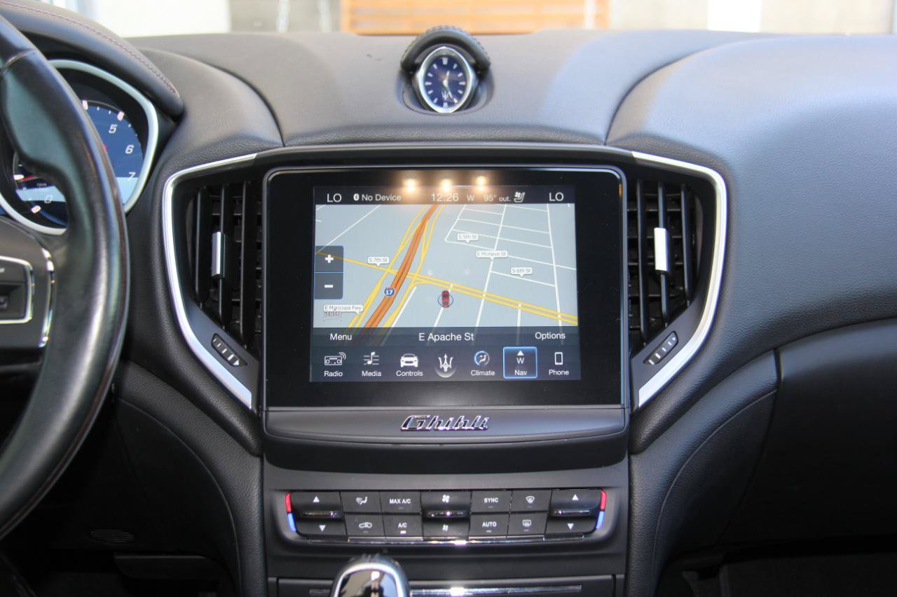 Used 2018 Maserati Ghibli RWD image 14