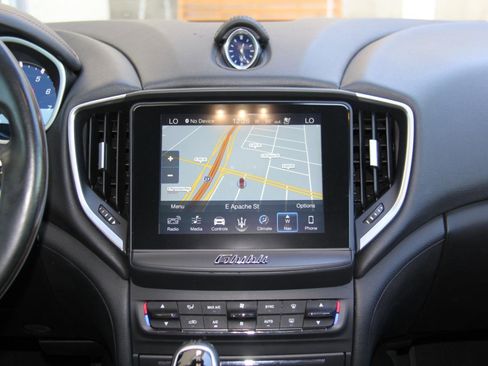 Used 2018 Maserati Ghibli image 14