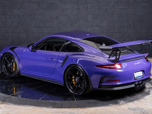 Used 2016 Porsche 911 GT3 RS RWD image 3
