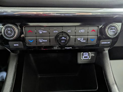 Used 2022 Jeep Compass High Altitude image 18