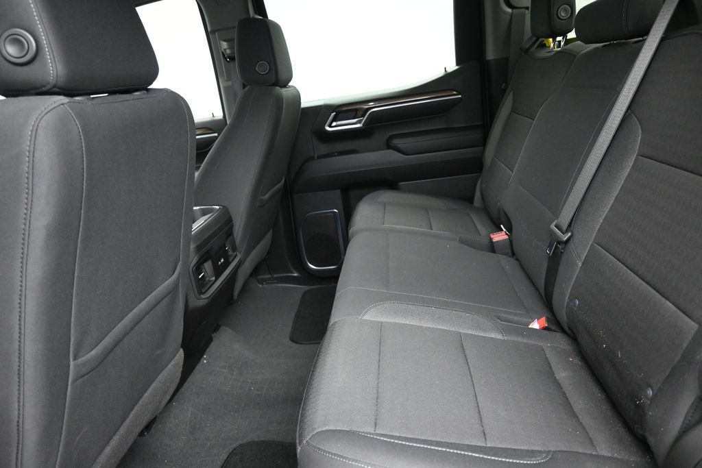 Used 2025 Chevrolet Silverado 1500 RST RWD image 15