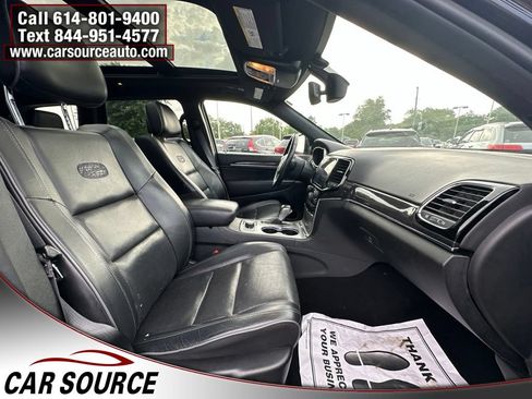 Used 2019 Jeep Grand Cherokee Overland AWD/4WD image 26