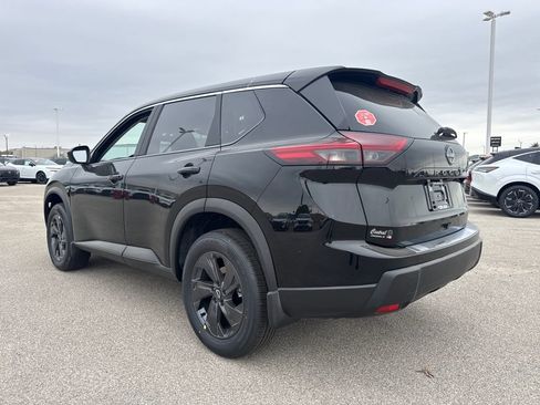 New 2026 Nissan Rogue SV w/ Cold Weather Package FWD image 4