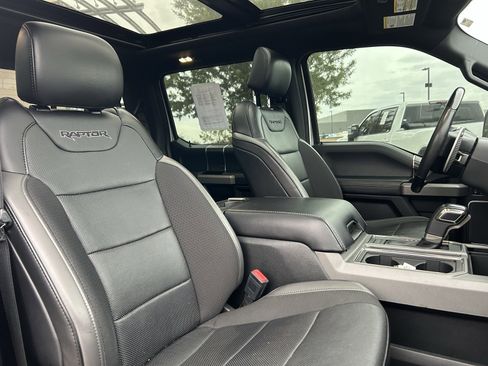 Used 2019 Ford F150 Raptor w/ Equipment Group 802A Luxury image 13