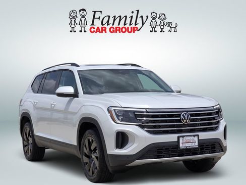 New 2026 Volkswagen Atlas SE FWD image 2
