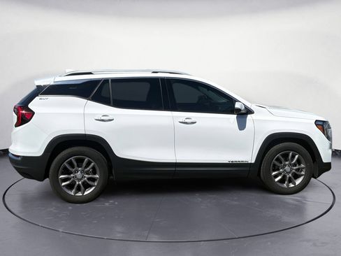 Used 2023 GMC Terrain SLT FWD image 6