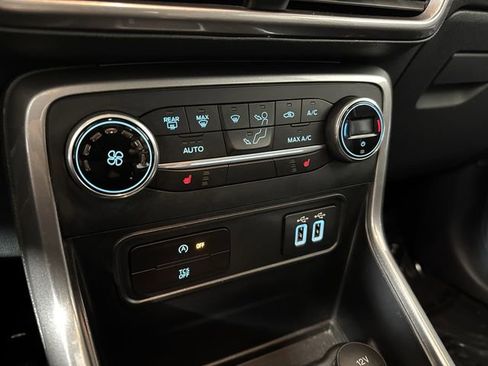 Used 2018 Ford EcoSport SE image 8