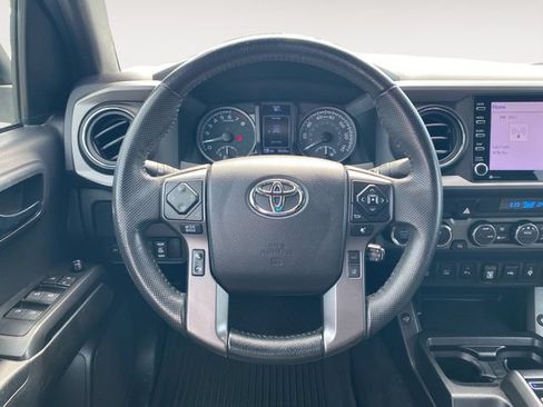 Used 2022 Toyota Tacoma TRD Sport w/ Technology Package AWD/4WD image 12