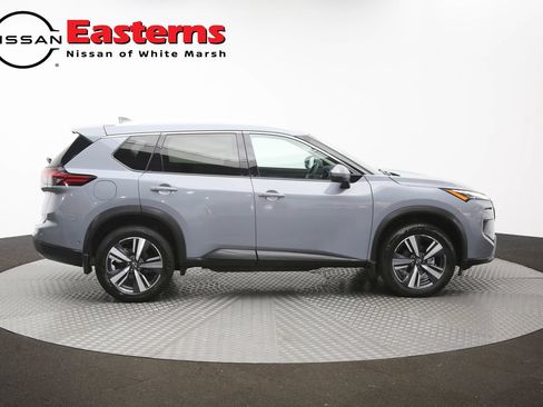 Used 2024 Nissan Rogue SL AWD/4WD image 44