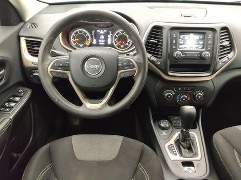 Used 2014 Jeep Cherokee Sport AWD/4WD image 22