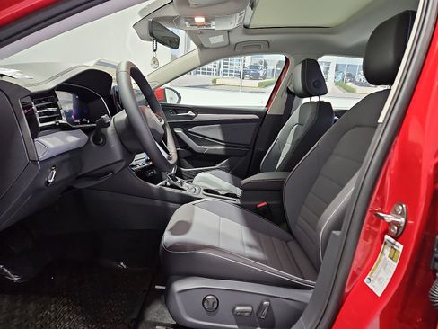 New 2026 Volkswagen Jetta SE FWD image 17