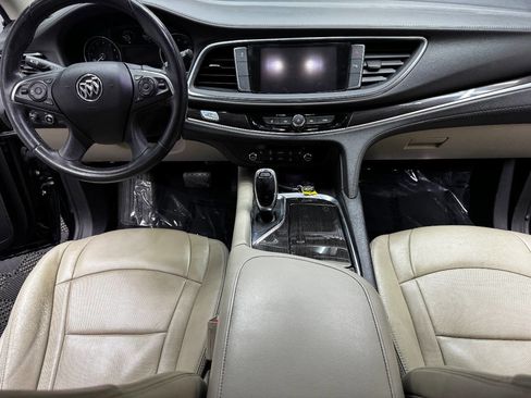 Used 2019 Buick Enclave Essence image 38