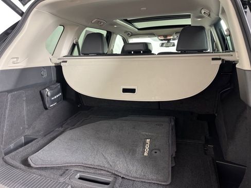 Used 2023 Nissan Rogue SL image 10