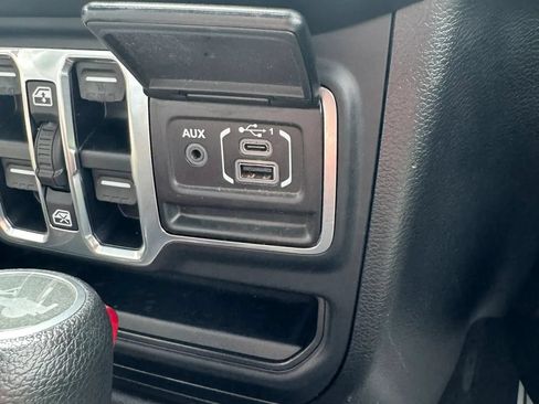 Used 2020 Jeep Wrangler Unlimited Sahara AWD/4WD image 42