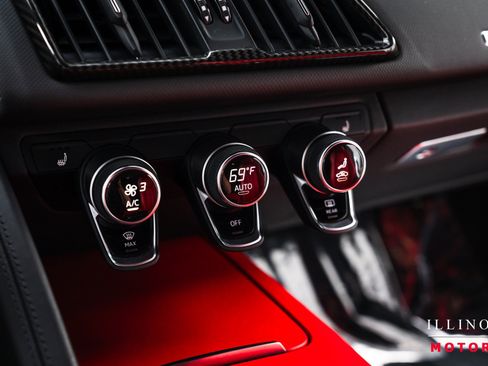 Used 2018 Audi R8 V10 w/ Premium Package RWD image 25