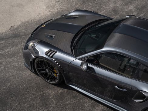Used 2018 Porsche 911 GT2 RS RWD image 8
