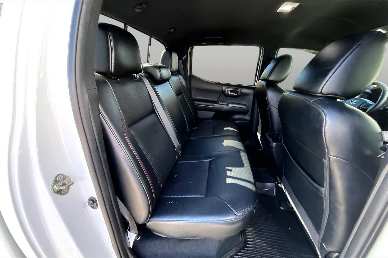 Used 2017 Toyota Tacoma TRD Pro AWD/4WD image 17