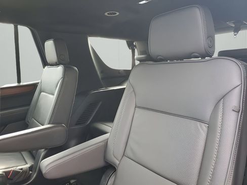 Used 2025 GMC Yukon Denali image 19