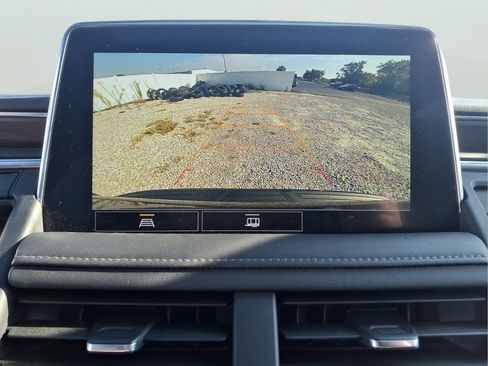 Used 2021 Chevrolet Suburban Z71 AWD/4WD image 24