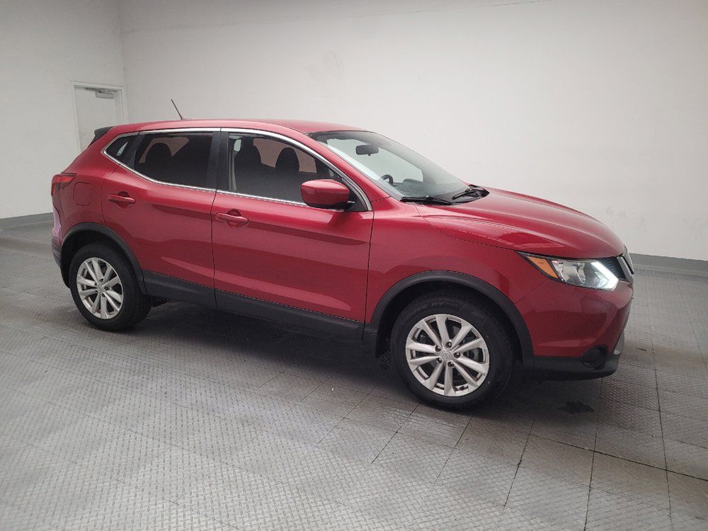 Used 2018 Nissan Rogue Sport S w/ S Appearance Package FWD image 11