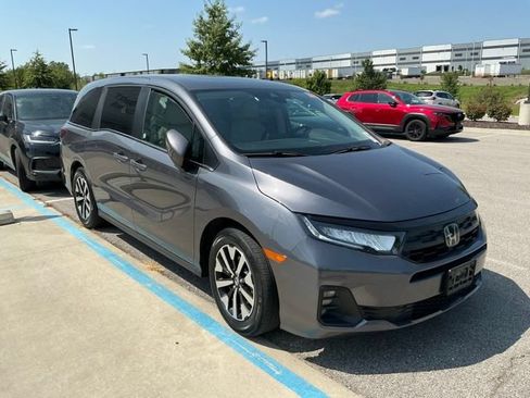 Used 2025 Honda Odyssey EX-L image 5