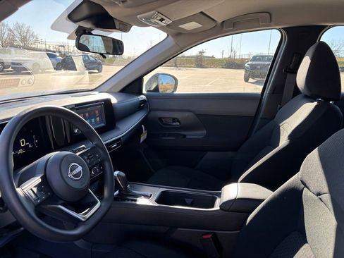 Used 2025 Nissan Kicks S image 13