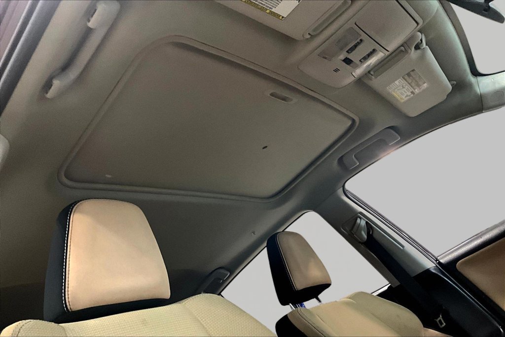 Used 2016 Toyota RAV4 XLE AWD/4WD image 28