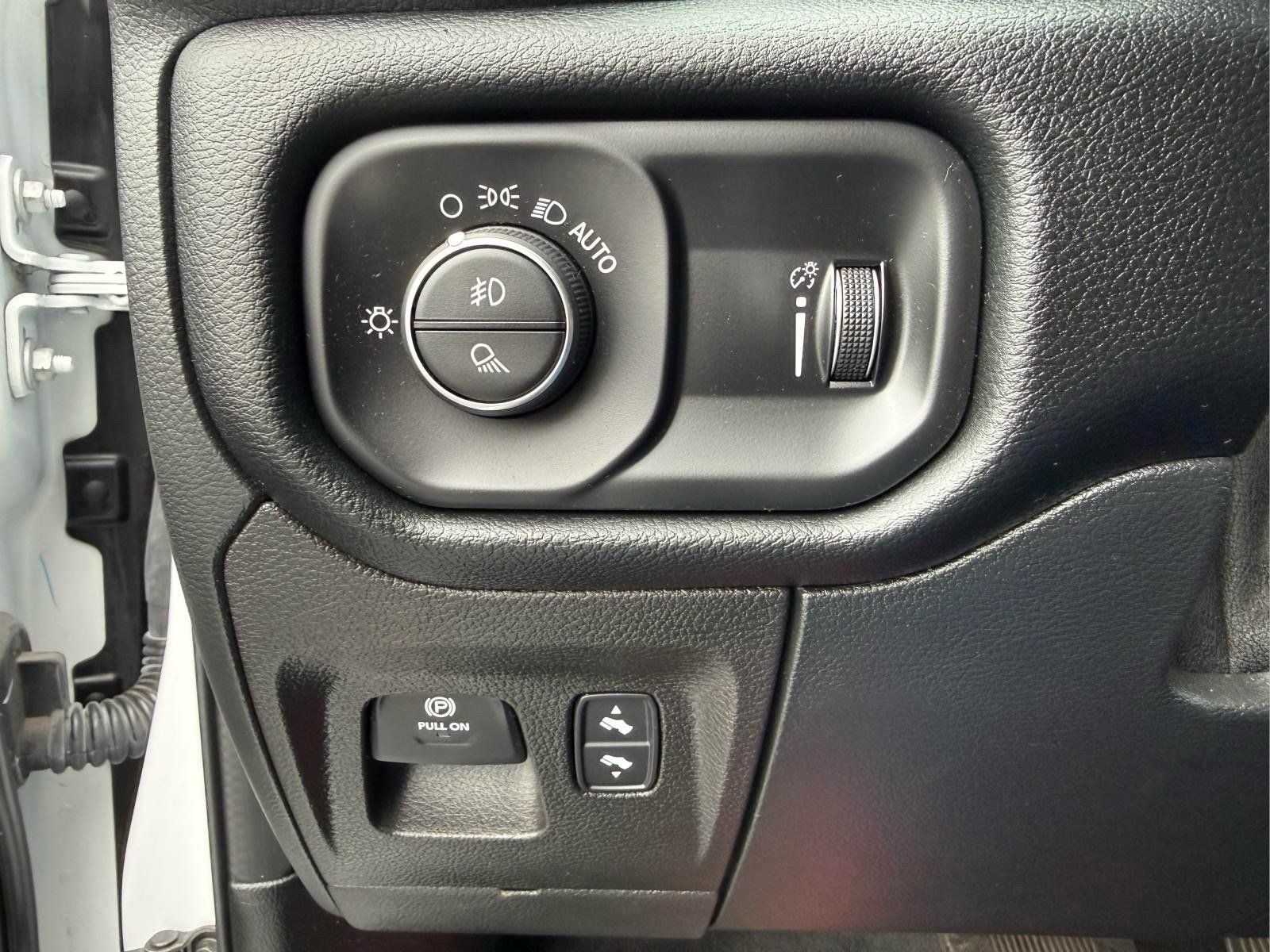 Used 2022 RAM 1500 Big Horn AWD/4WD image 28