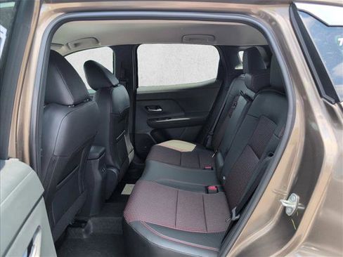 New 2025 Nissan Kicks SR w/ Illumination Package image 18