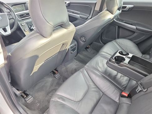 Used 2014 Volvo S60 T5 image 12