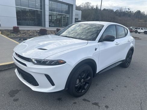 New 2024 Dodge Hornet R/T w/ R/T Blacktop Package image 2