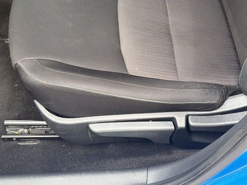 Used 2025 Nissan Sentra SV FWD image 16