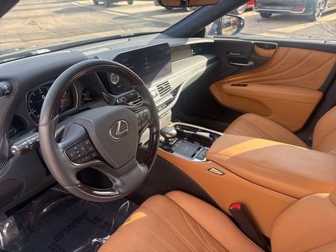 Used 2022 Lexus LS 500 AWD image 16