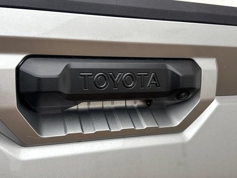 New 2026 Toyota Tundra SR5 AWD/4WD image 31